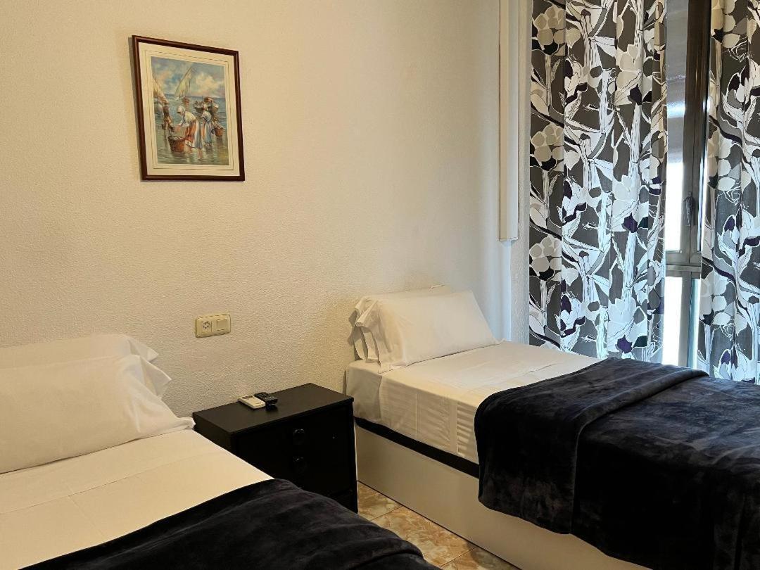 Twin Room,1668066614:JPEG